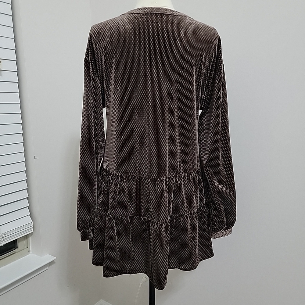 New In Chic Velvet in Rich Brown Textured V-Neck Long Sleeve Mini Dress Size L - Picture 6 of 12